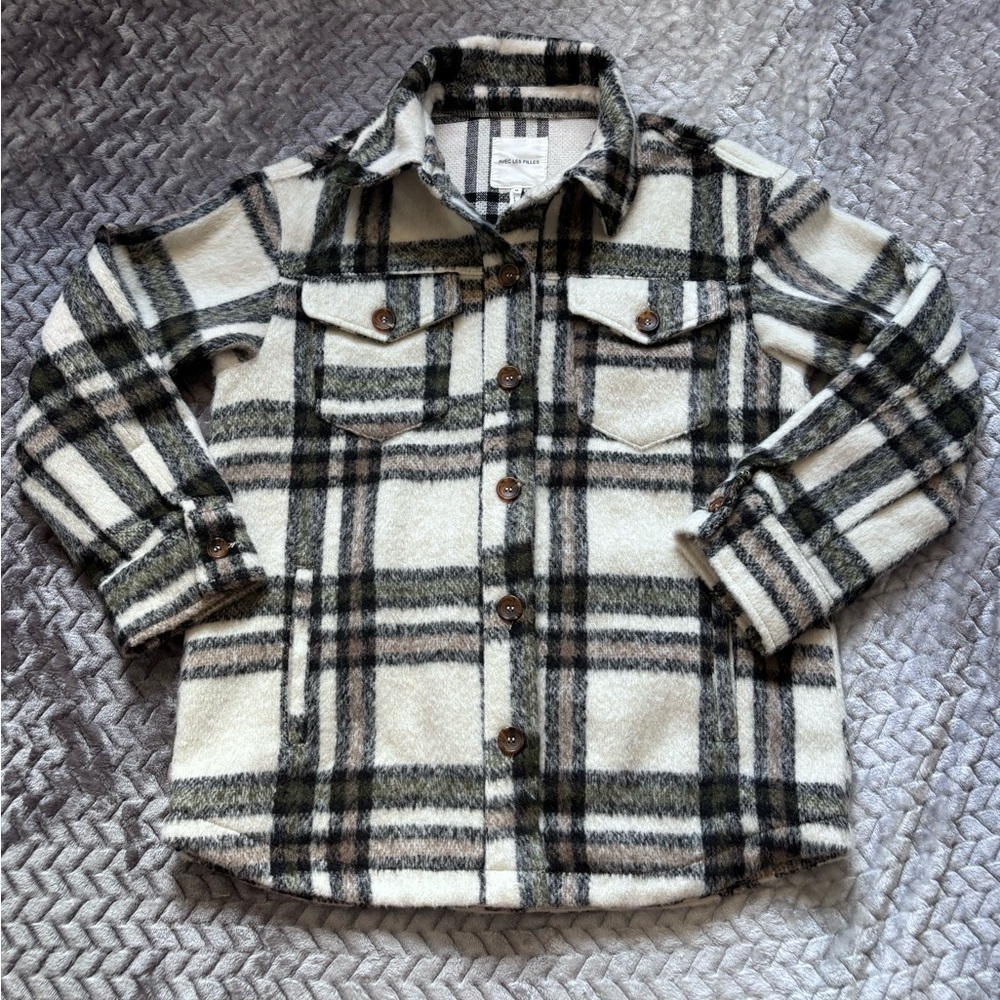 ⭐️⭐️⭐️Avec Les Filles green brown and cream flannel sweater jacket Shacket M